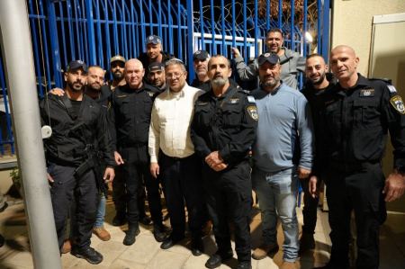  إيتمار بن غفير بزيارة لشرطة في ام الفحم وجسر الزرقاء